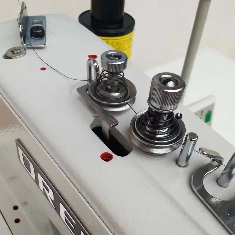 Elektronische rechte knoopsgat - Textile Sewing Factory recensie en prijs
